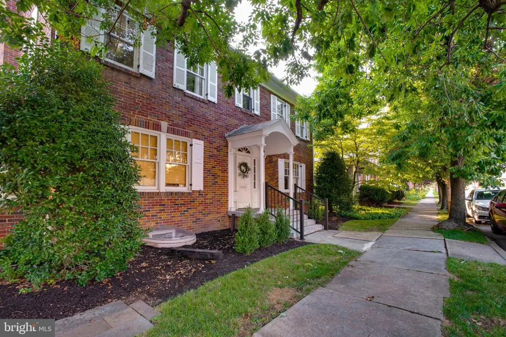 11 COLLEGE STREET Myerstown, PA 17067