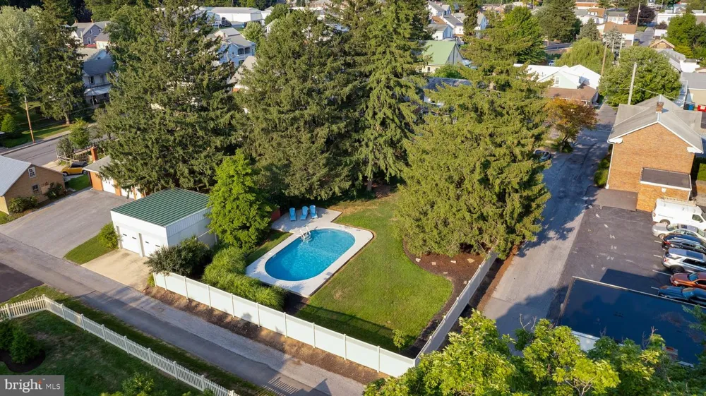 11 COLLEGE STREET Myerstown, PA 17067