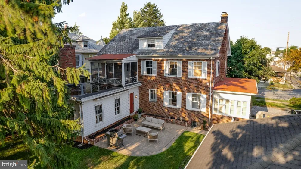 11 COLLEGE STREET Myerstown, PA 17067