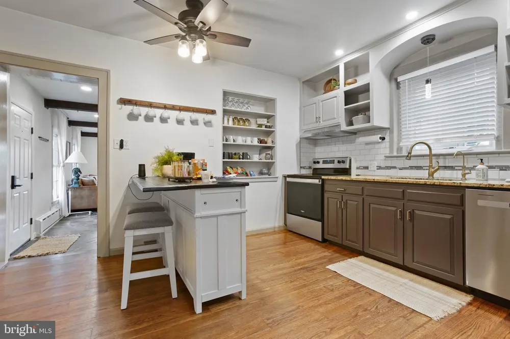 11 COLLEGE STREET Myerstown, PA 17067