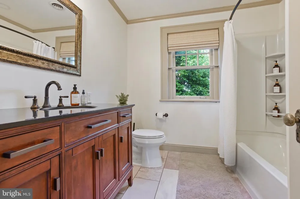 11 COLLEGE STREET Myerstown, PA 17067