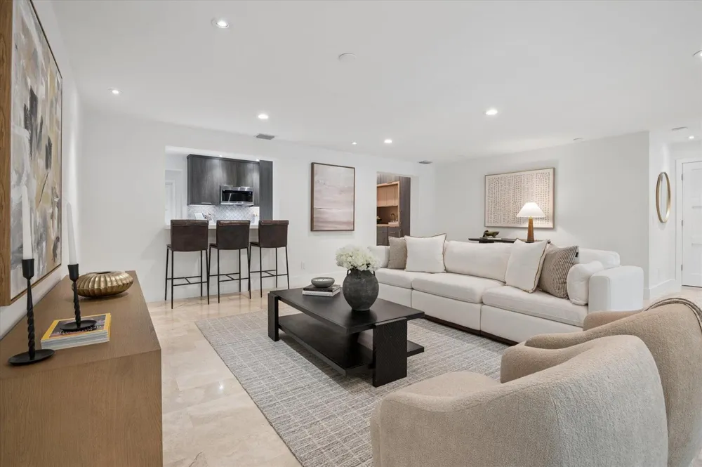 541 NE 8th Avenue Fort Lauderdale, FL 33301