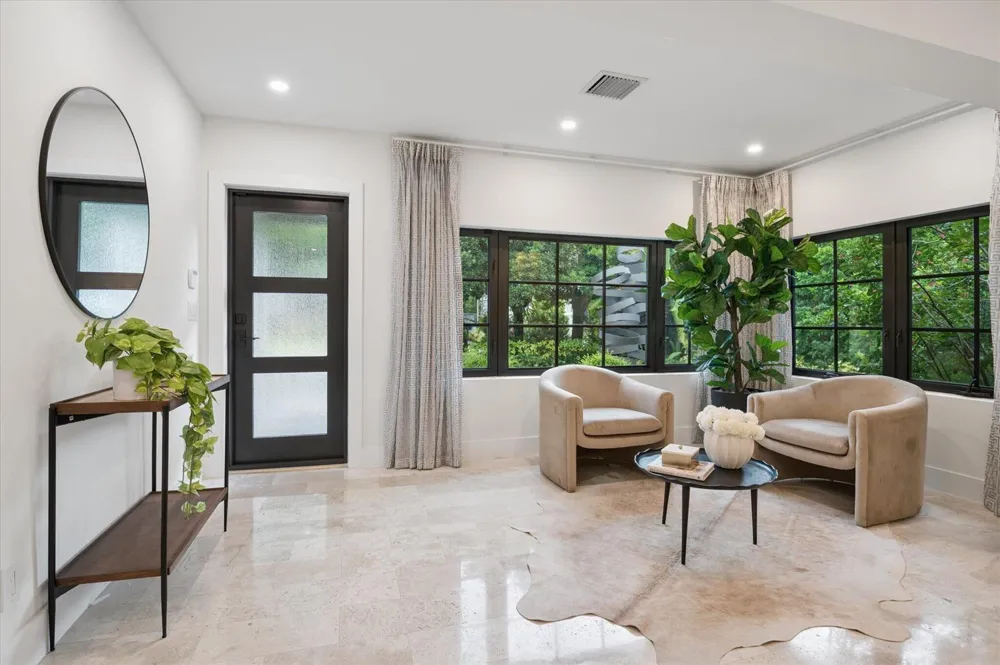 541 NE 8th Avenue Fort Lauderdale, FL 33301
