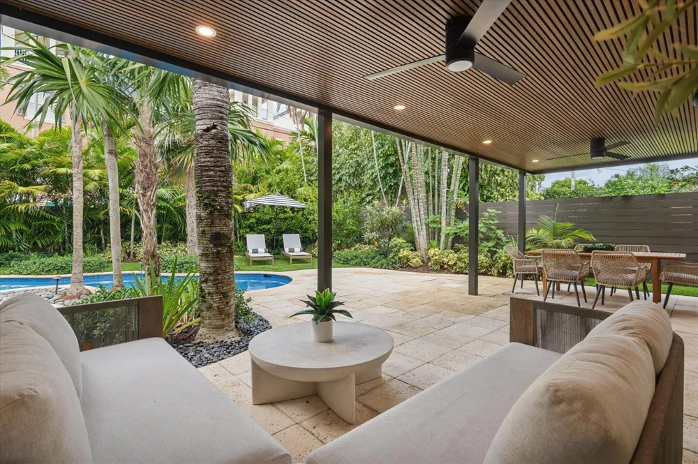 541 NE 8th Avenue Fort Lauderdale, FL 33301