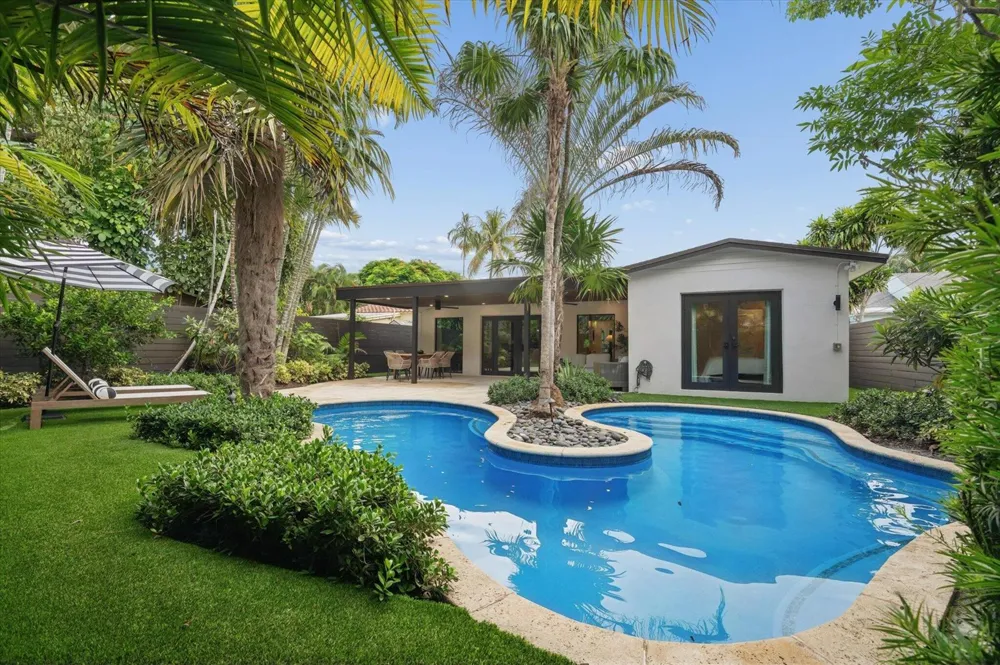 541 NE 8th Avenue Fort Lauderdale, FL 33301