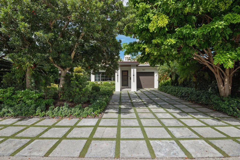 541 NE 8th Avenue Fort Lauderdale, FL 33301