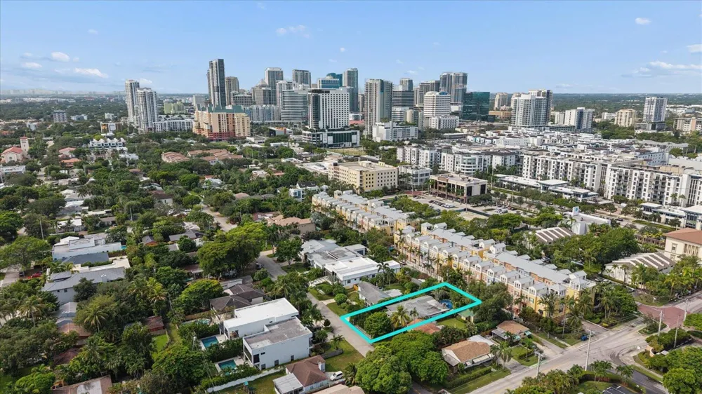 541 NE 8th Avenue Fort Lauderdale, FL 33301