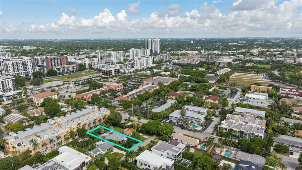 541 NE 8th Avenue Fort Lauderdale, FL 33301