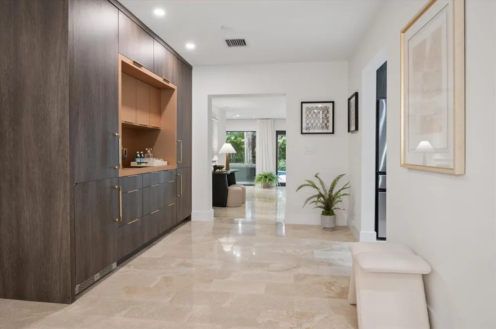 541 NE 8th Avenue Fort Lauderdale, FL 33301