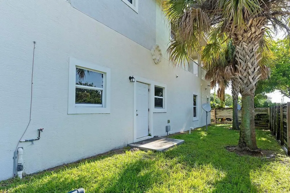 105 2nd Street #2 Lake Park, FL 33403