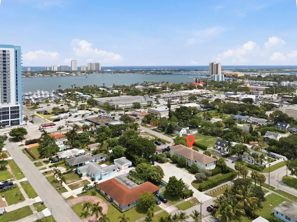 105 2nd Street #2 Lake Park, FL 33403