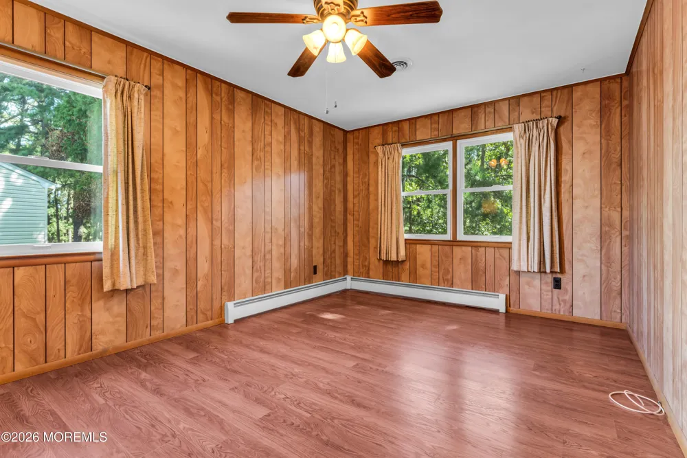 21 Burlington Court Toms River, NJ 08757