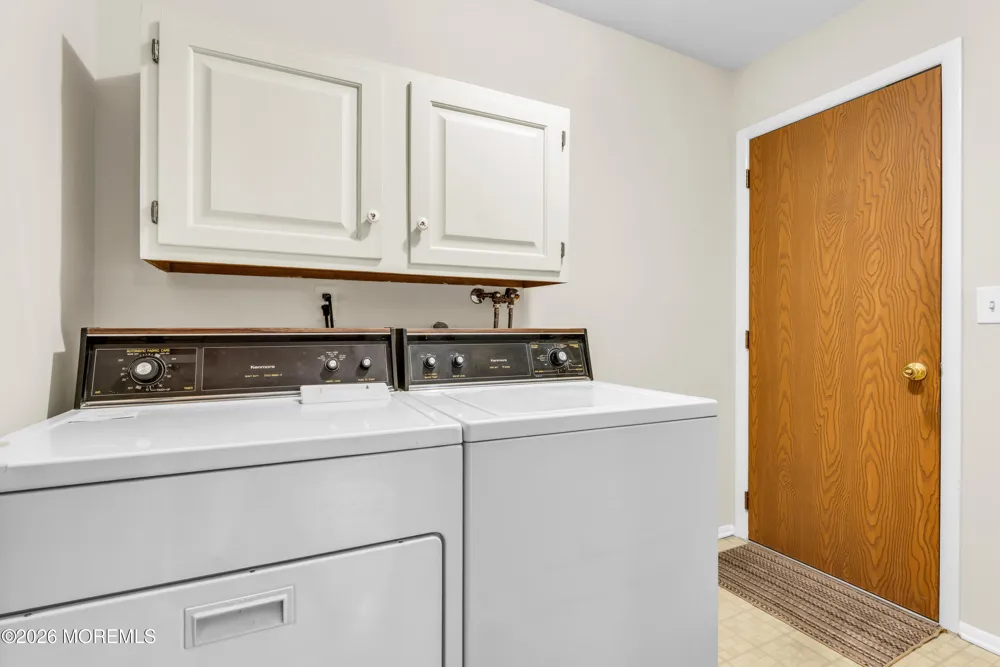 21 Burlington Court Toms River, NJ 08757