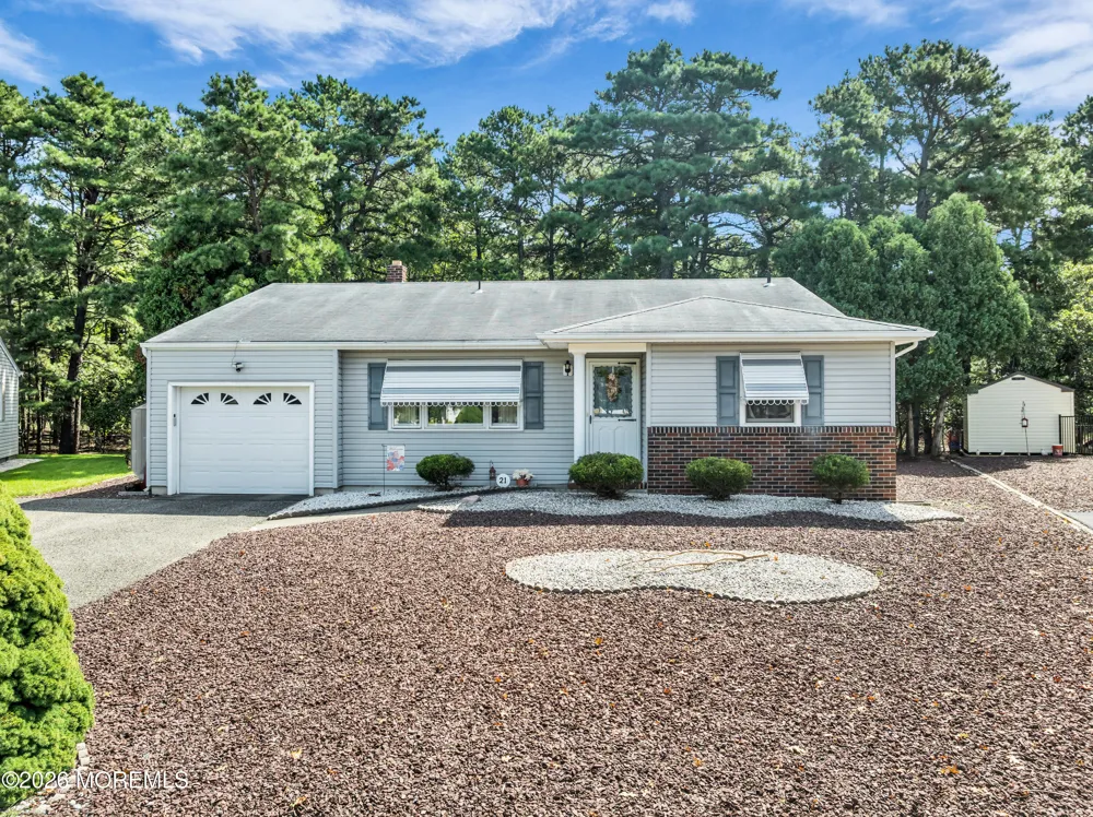 21 Burlington Court Toms River, NJ 08757