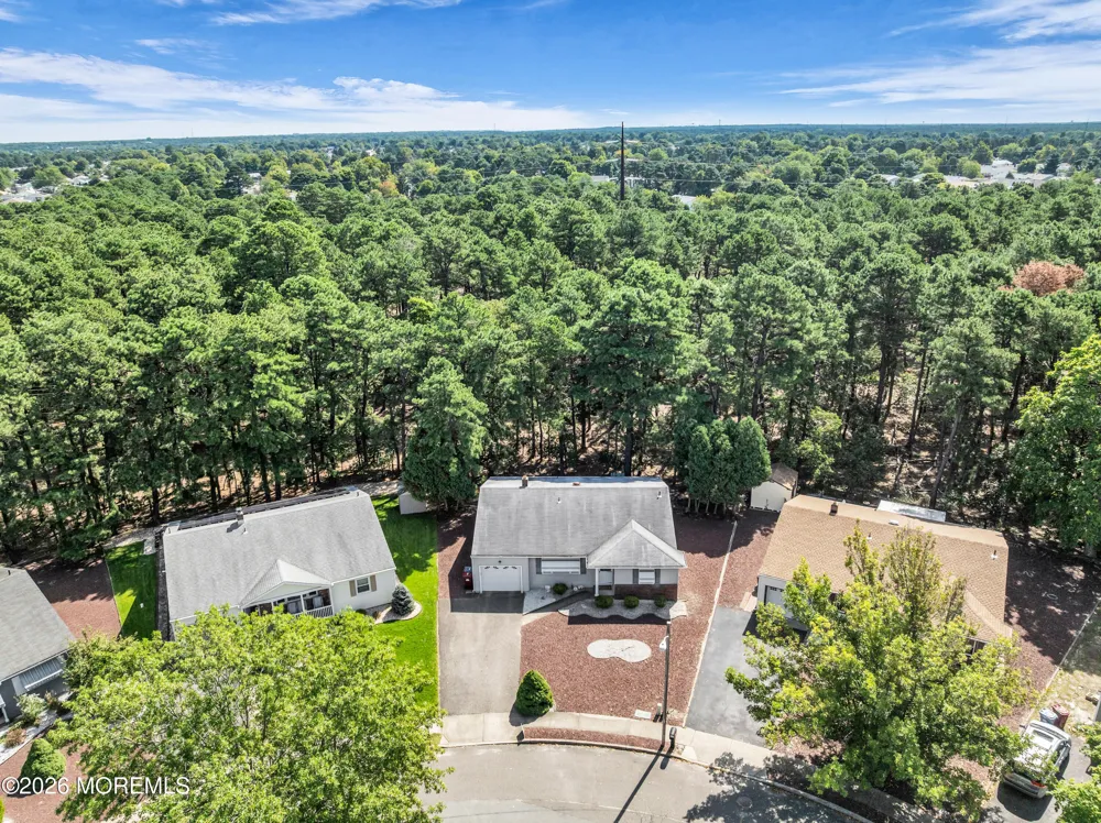 21 Burlington Court Toms River, NJ 08757