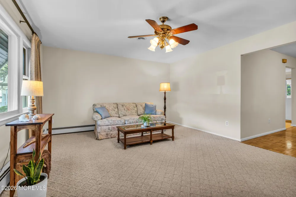 21 Burlington Court Toms River, NJ 08757
