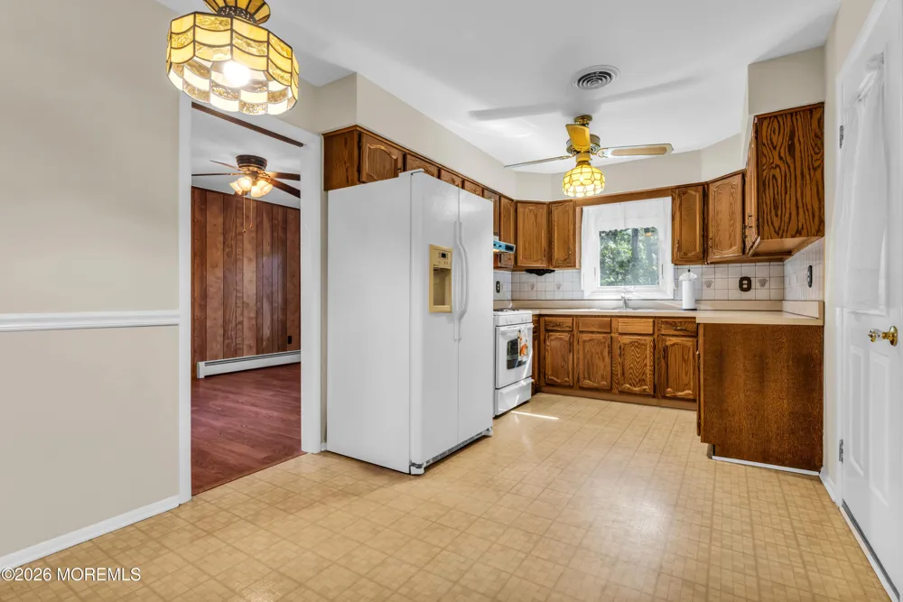 21 Burlington Court Toms River, NJ 08757