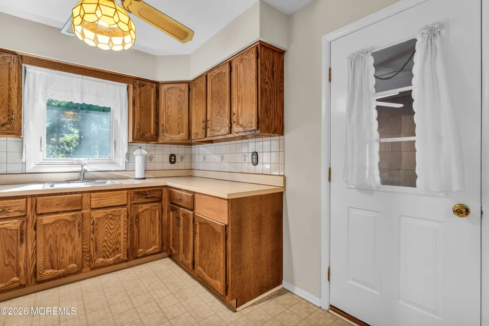 21 Burlington Court Toms River, NJ 08757