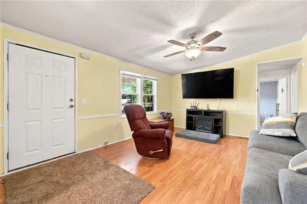 212 Teal Drive Reidsville, NC 27320