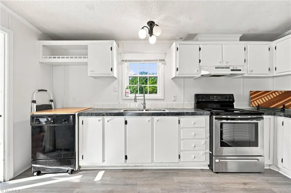 212 Teal Drive Reidsville, NC 27320
