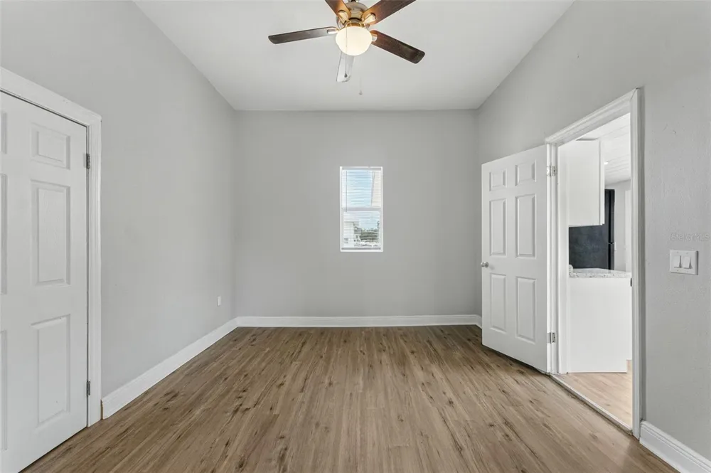 19 W EAGLE AVENUE Eagle Lake, FL 33839