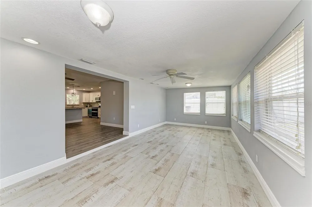 2401 10TH STREET W Palmetto, FL 34221