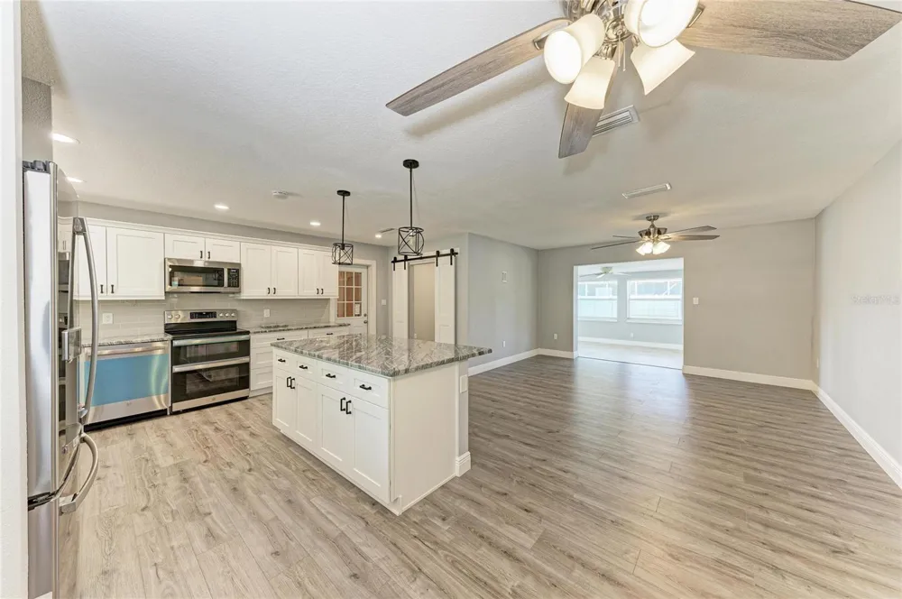 2401 10TH STREET W Palmetto, FL 34221