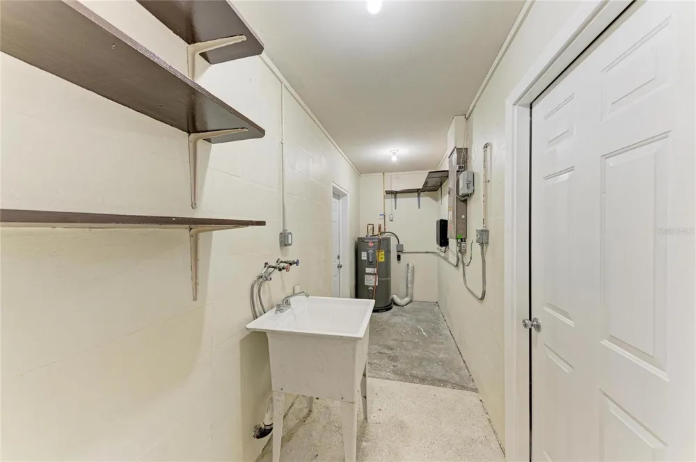 2401 10TH STREET W Palmetto, FL 34221