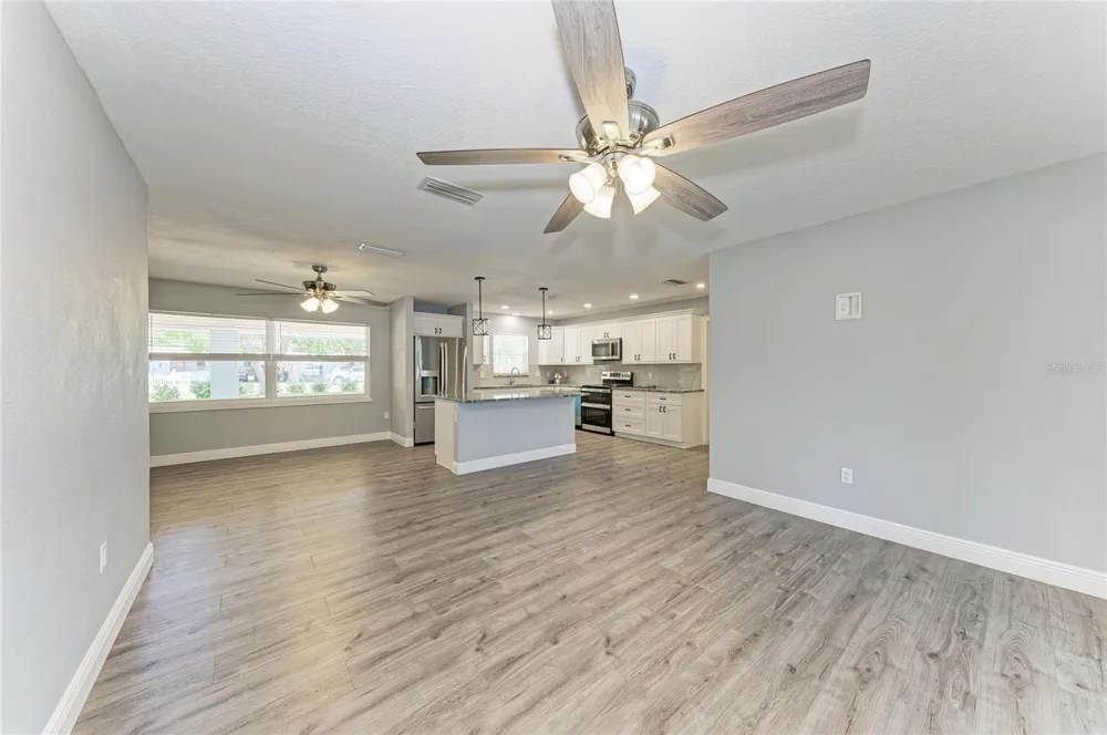 2401 10TH STREET W Palmetto, FL 34221