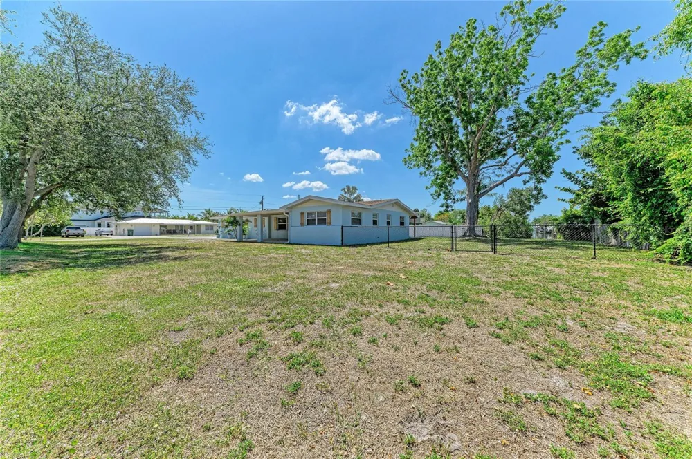 2401 10TH STREET W Palmetto, FL 34221