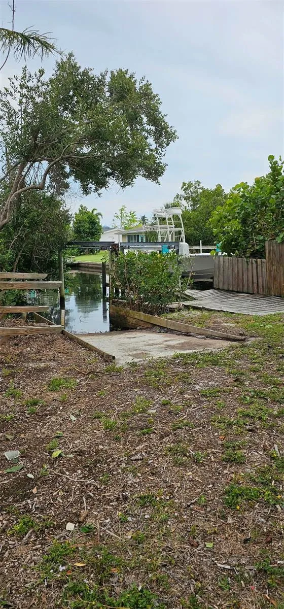 2401 10TH STREET W Palmetto, FL 34221