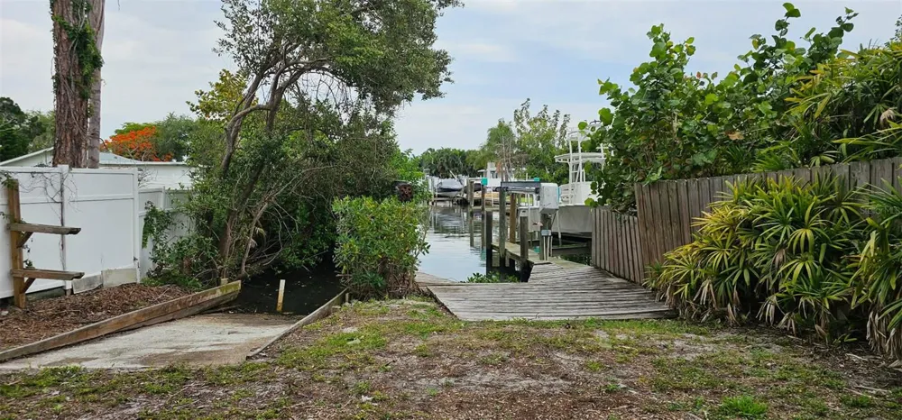 2401 10TH STREET W Palmetto, FL 34221