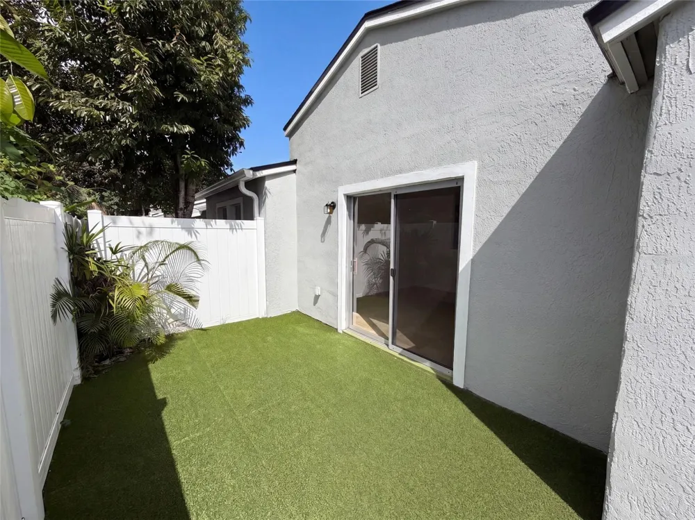 411 DORCHESTER SQUARE Lake Mary, FL 32746