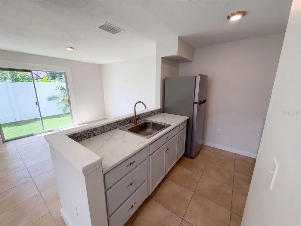 411 DORCHESTER SQUARE Lake Mary, FL 32746