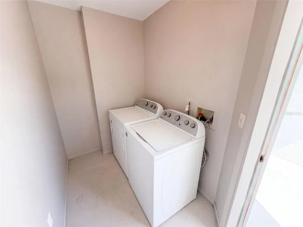 411 DORCHESTER SQUARE Lake Mary, FL 32746