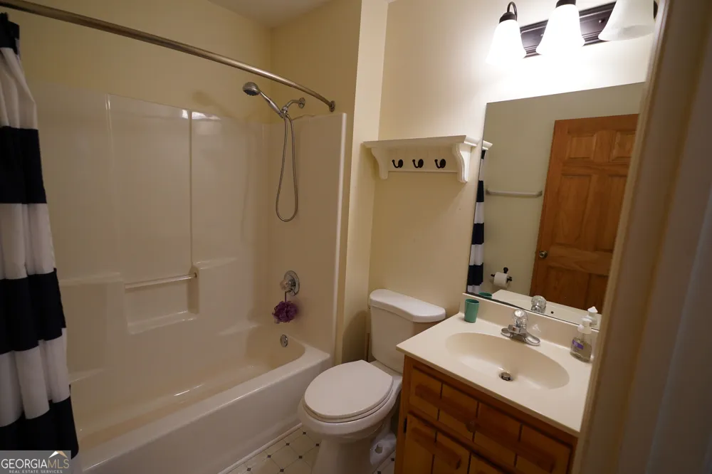 732 Honeysuckle DR Blairsville, GA 30512