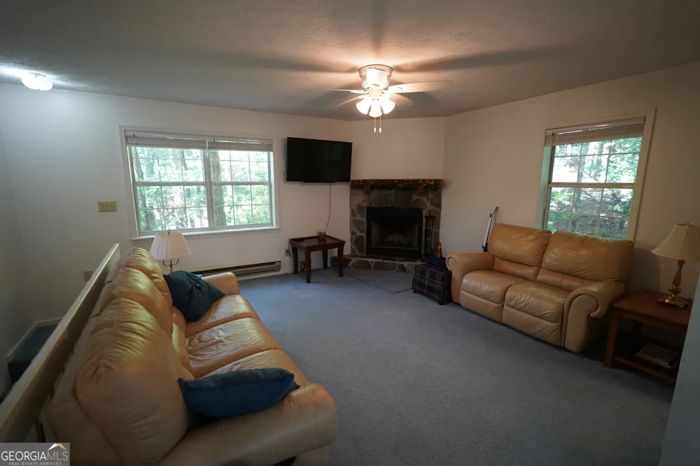 732 Honeysuckle DR Blairsville, GA 30512