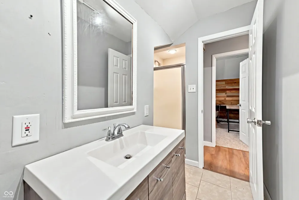 102 W Ulen Drive Lebanon, IN 46052