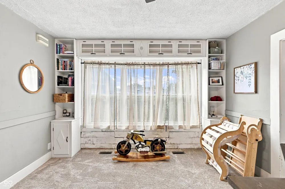 102 W Ulen Drive Lebanon, IN 46052