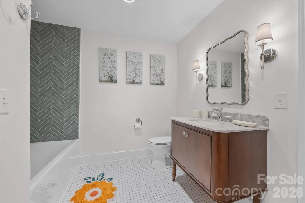 4310 Craig Avenue Charlotte, NC 28211