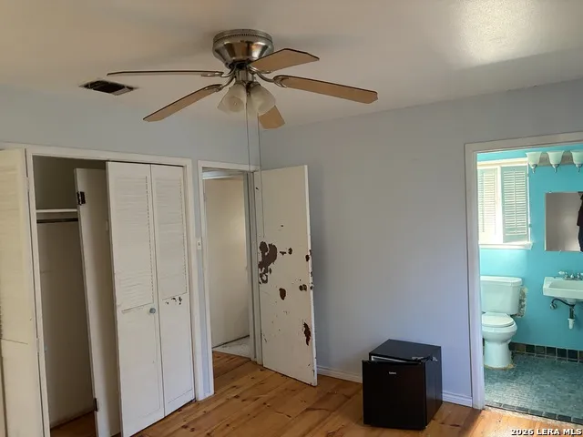 310 NORTHVALLEY DR San Antonio, TX 78216