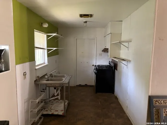 310 NORTHVALLEY DR San Antonio, TX 78216
