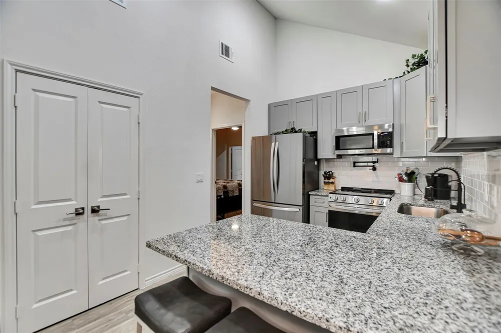 16942 Balmoral Montgomery, TX 77316