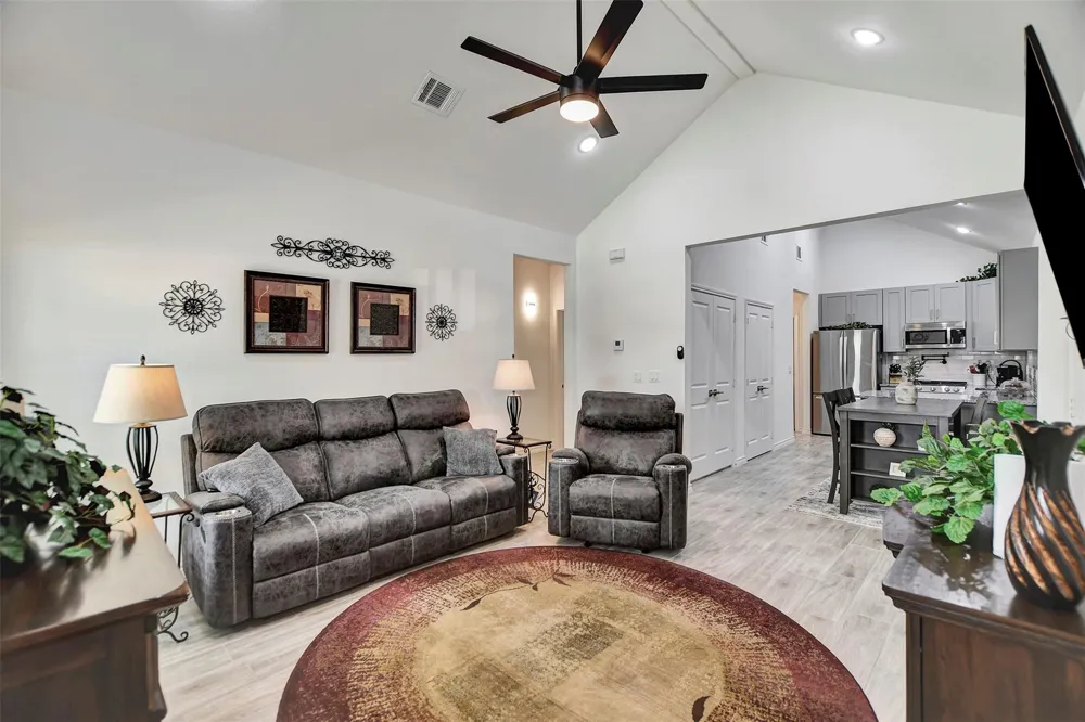 16942 Balmoral Montgomery, TX 77316