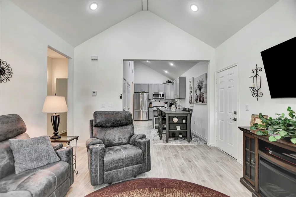 16942 Balmoral Montgomery, TX 77316