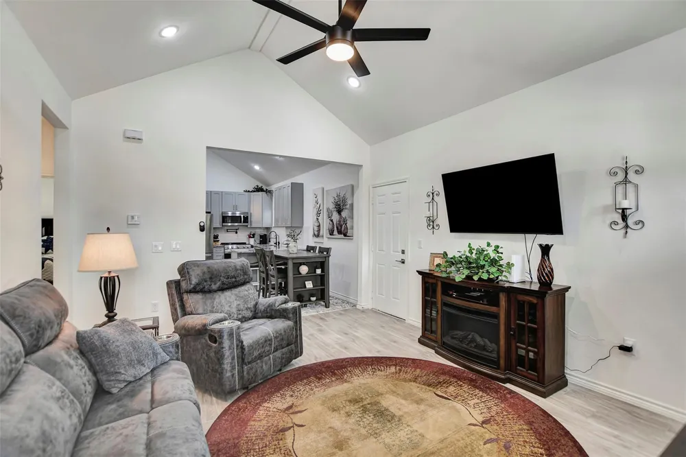 16942 Balmoral Montgomery, TX 77316