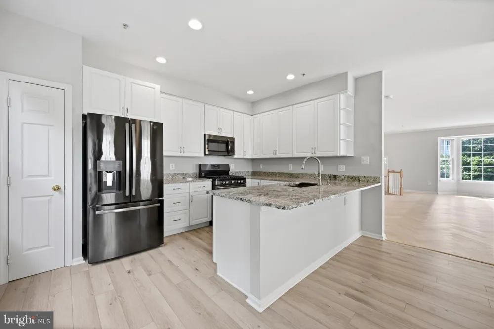 111 LONGPOINT WAY Gaithersburg, MD 20878