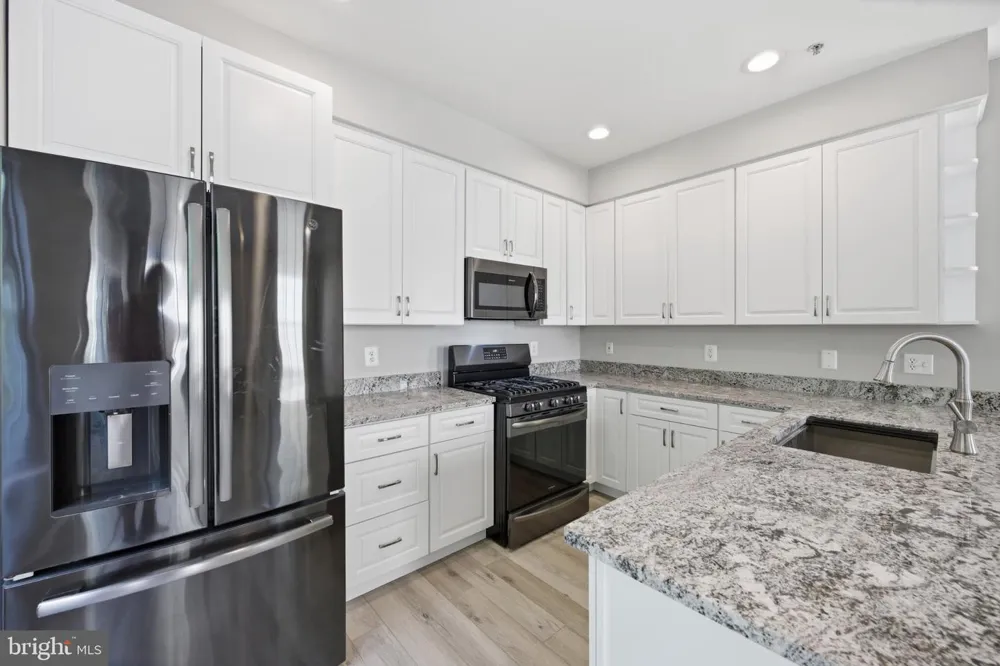 111 LONGPOINT WAY Gaithersburg, MD 20878
