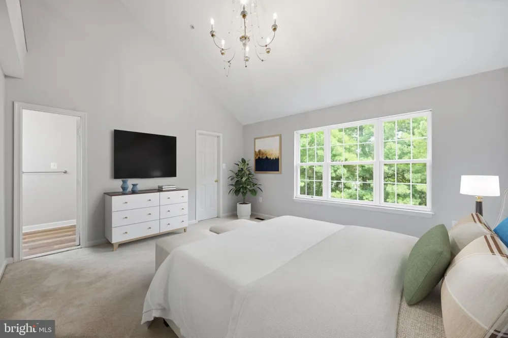 111 LONGPOINT WAY Gaithersburg, MD 20878