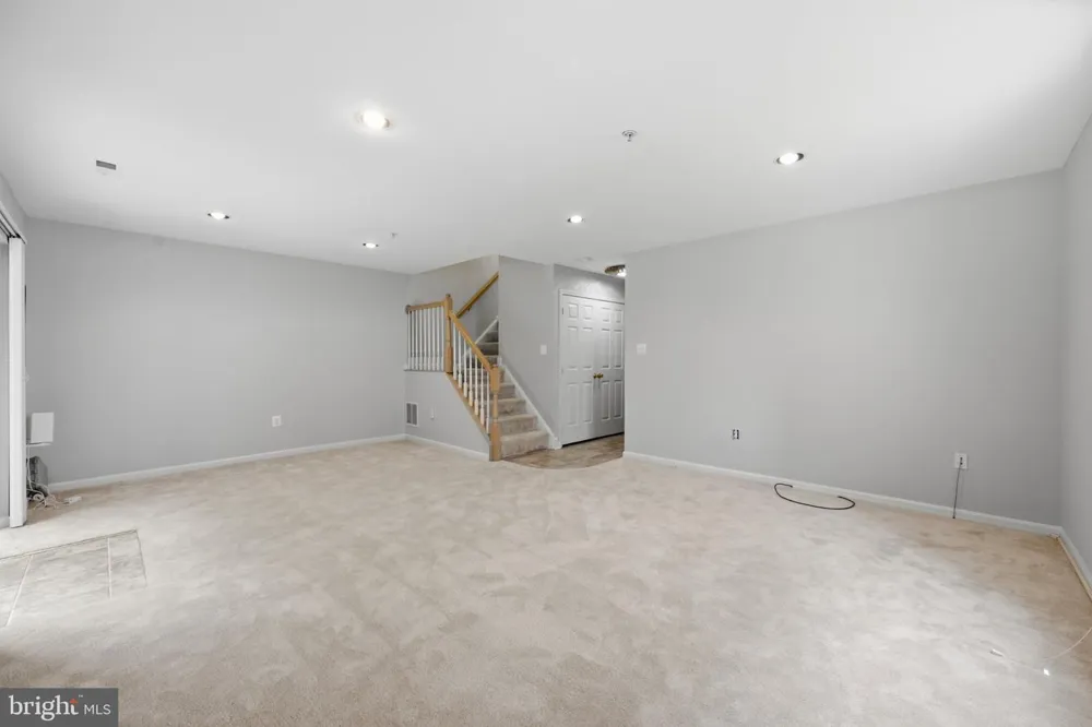 111 LONGPOINT WAY Gaithersburg, MD 20878